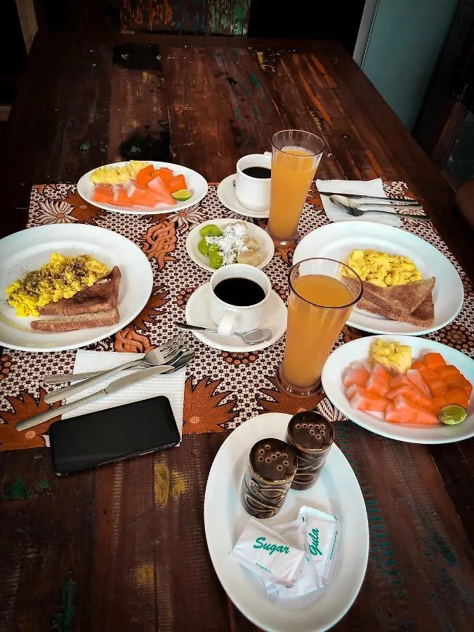 Umah Kayu Ubud 2*,